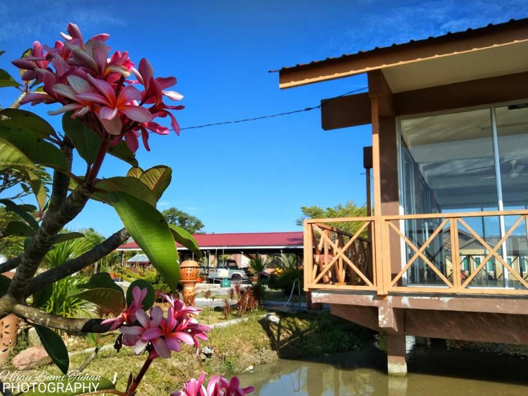 Tamteh Homestay Ayer Hitam المظهر الخارجي الصورة