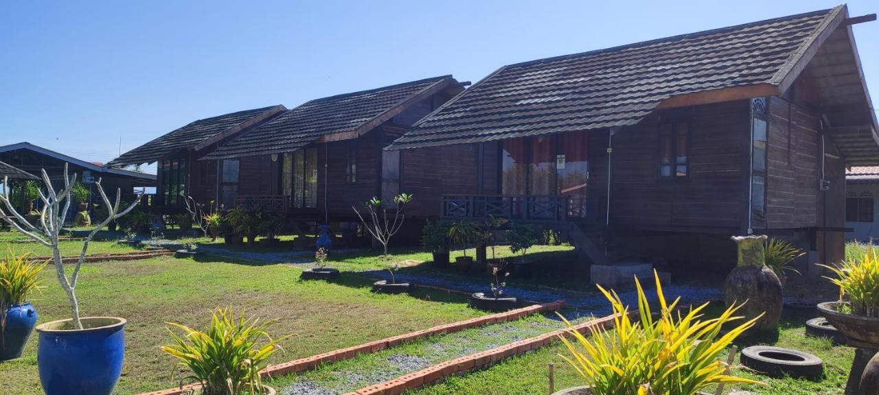 Tamteh Homestay Ayer Hitam المظهر الخارجي الصورة